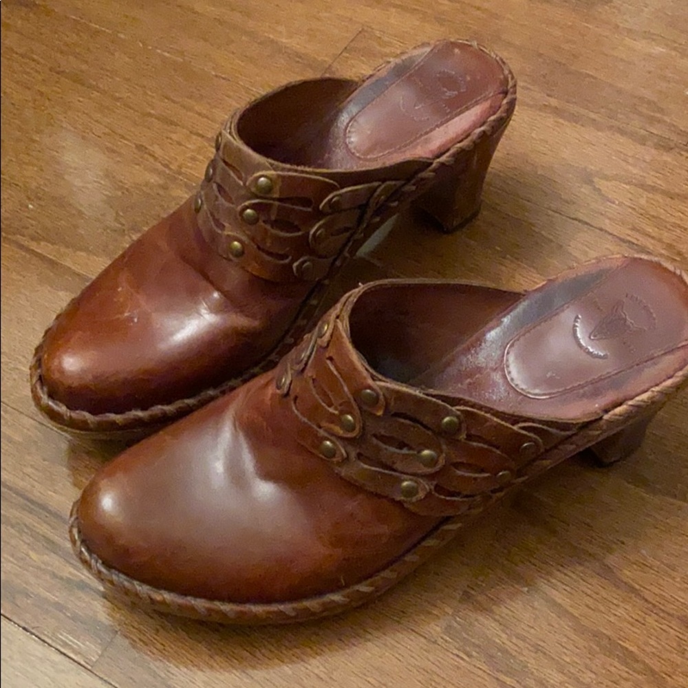 Frye clogs